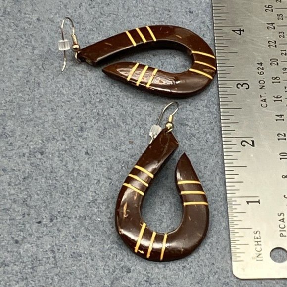 Dangle Pierced Earrings Teardrop Hoop Carved Wood Inlaid Brown Beige Silver BoHo - Picture 6 of 6